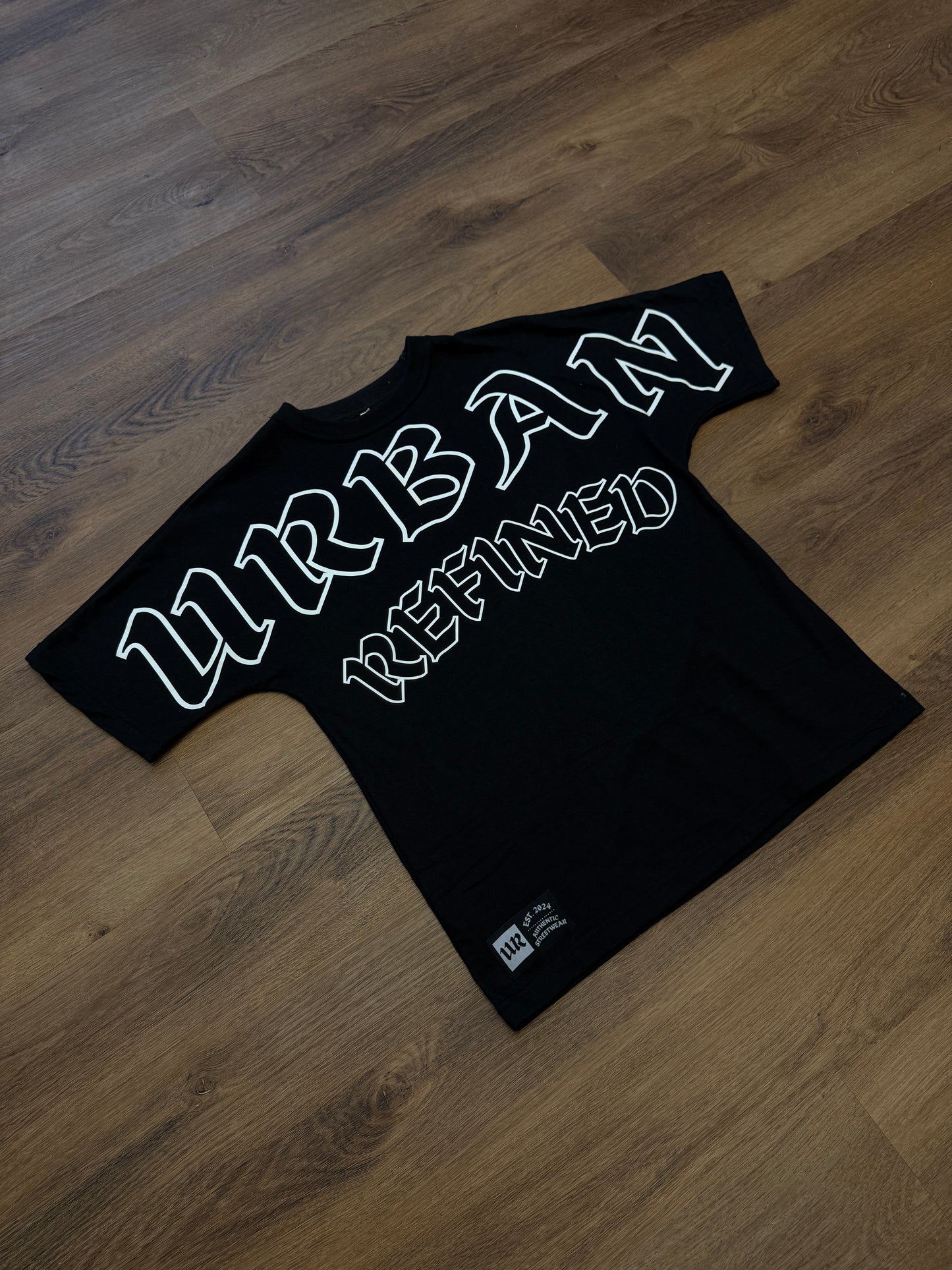 Signature T-Shirt [Black]