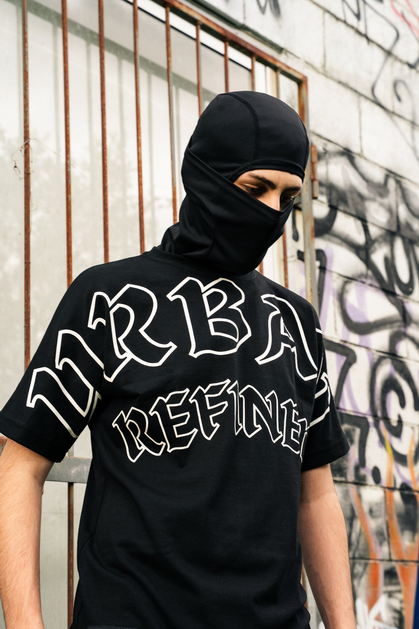 Signature T-Shirt [Black]